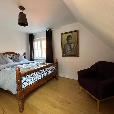 Nath Schnoor Apartment