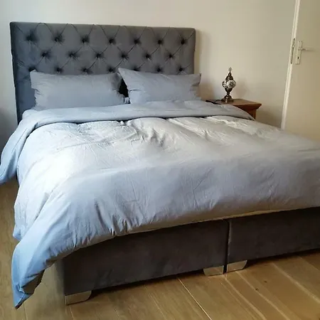 Nath Schnoor Apartment